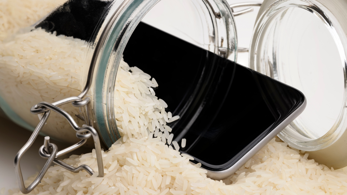 Does Rice Help in water damage 