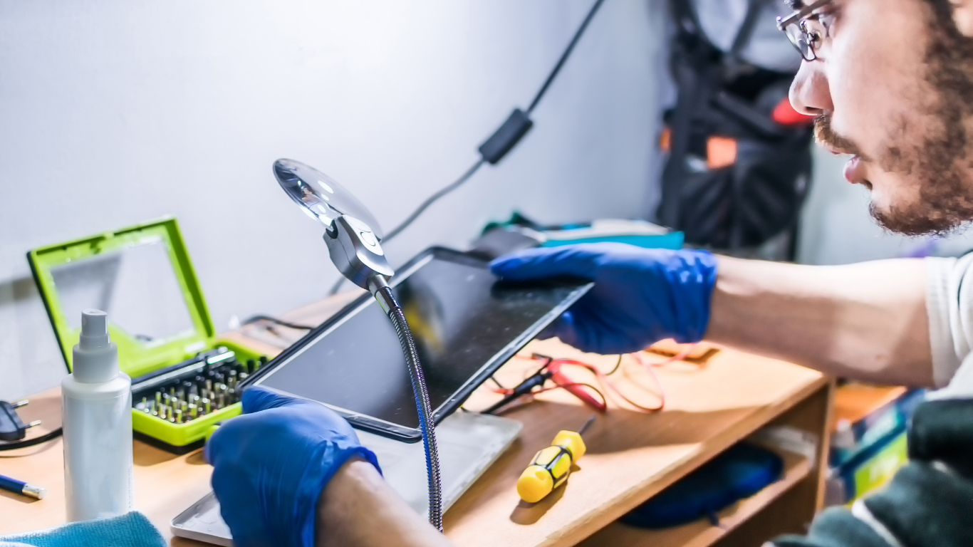 Tablet software issue repair service