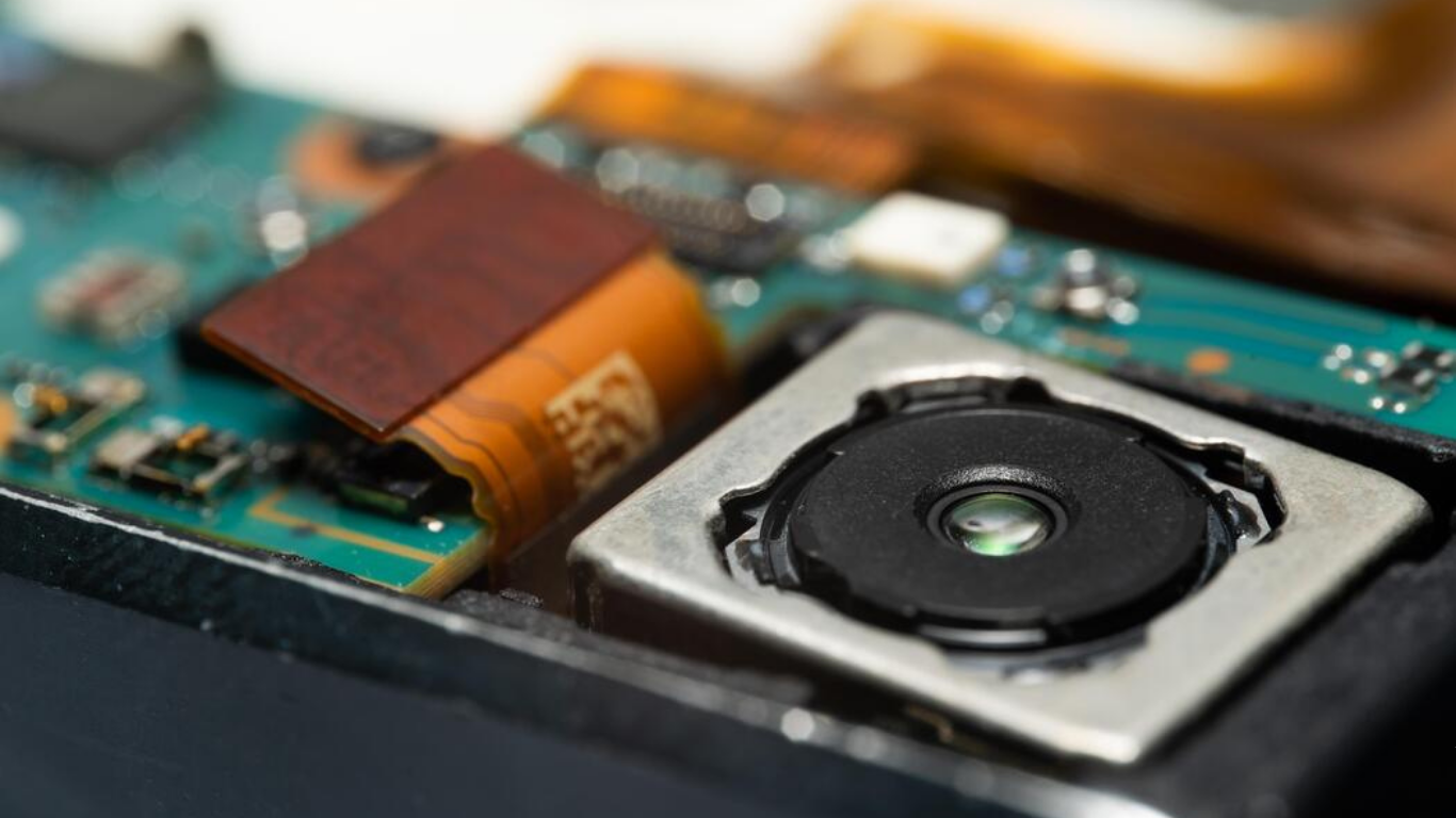 Selfie camera not working due to damage