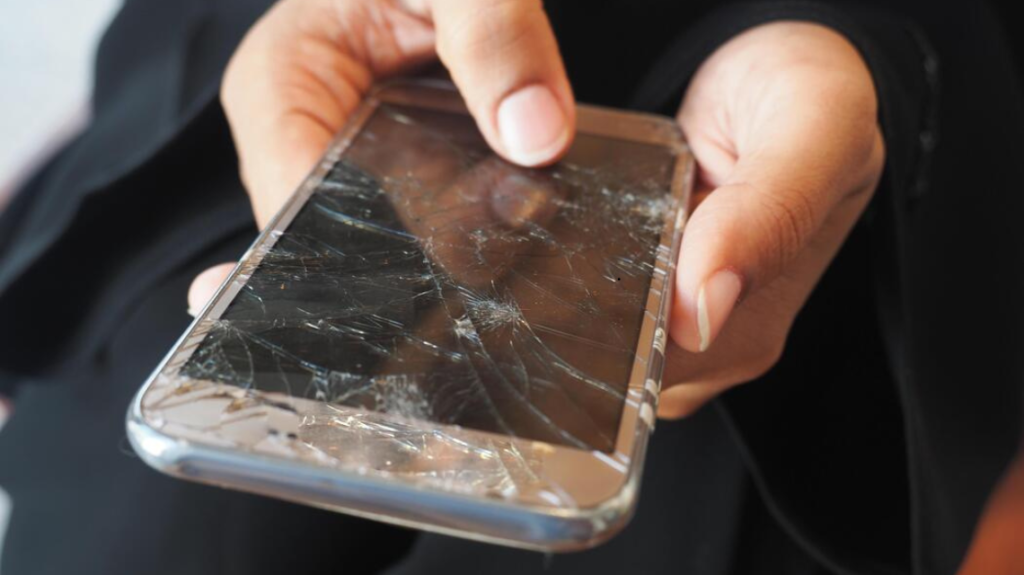 How Much Does It Cost to Replace a Screen on Your Phone